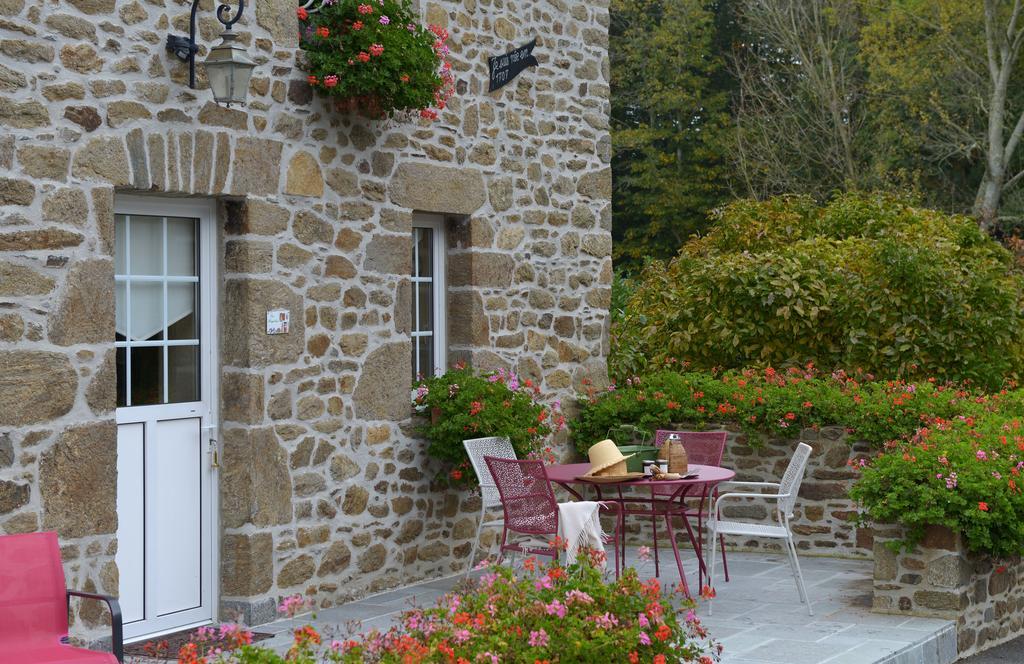 Hostellerie De La Motte Jean Saint-Coulomb Exteriör bild